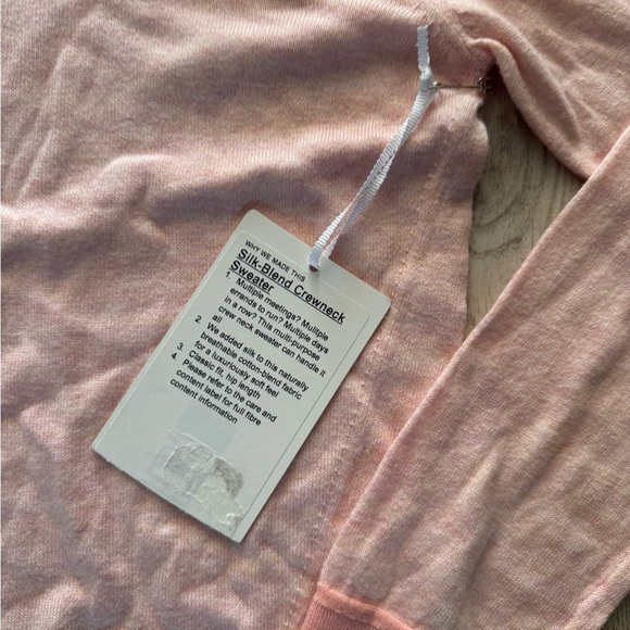 NWT Lululemon Silk Blen Crew Neck Sweater Size 4 - Picture 3 of 6